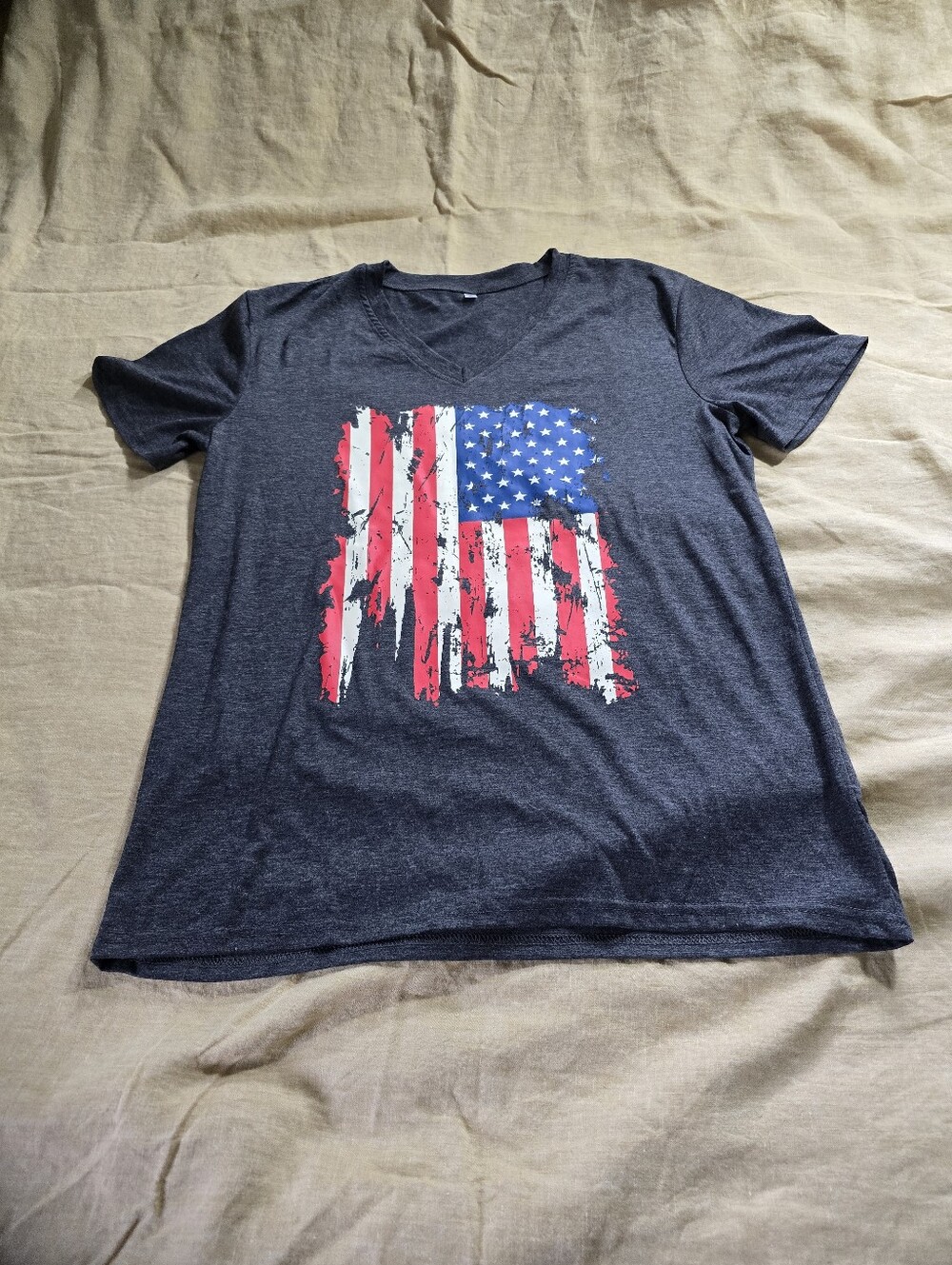Distressed US Flag V-Neck T-Shirt American Flag Tee Size XL